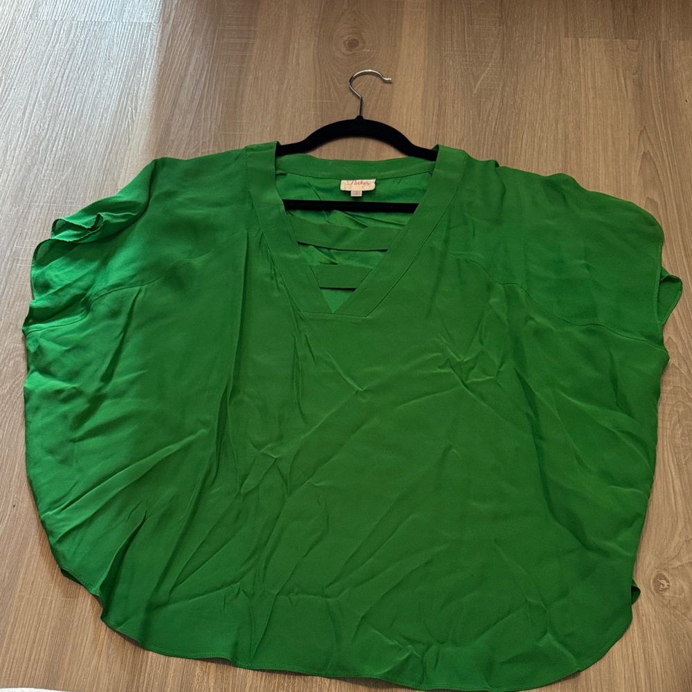 Crown & Ivy Vibrant Green Blouse